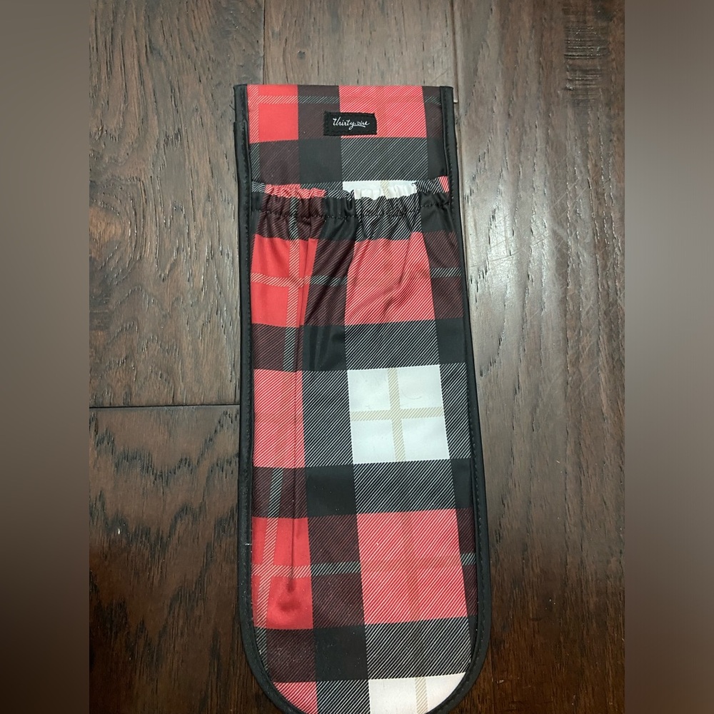 Thirty-one hot iron holder